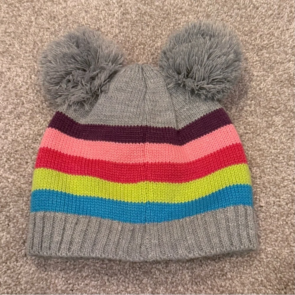 NWT Igloo’s youth girls hat with Pom-Pom’s
